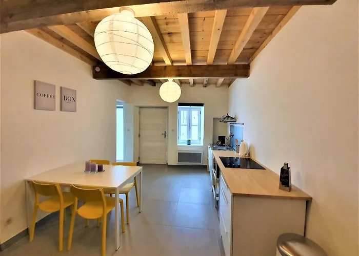 Maison De Ville Des Arenes